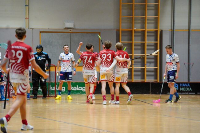 Jubel bei KAC Floorball. © FreitagsFotos