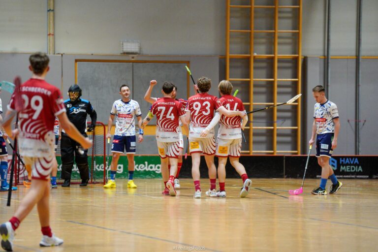 Jubel bei KAC Floorball. © FreitagsFotos
